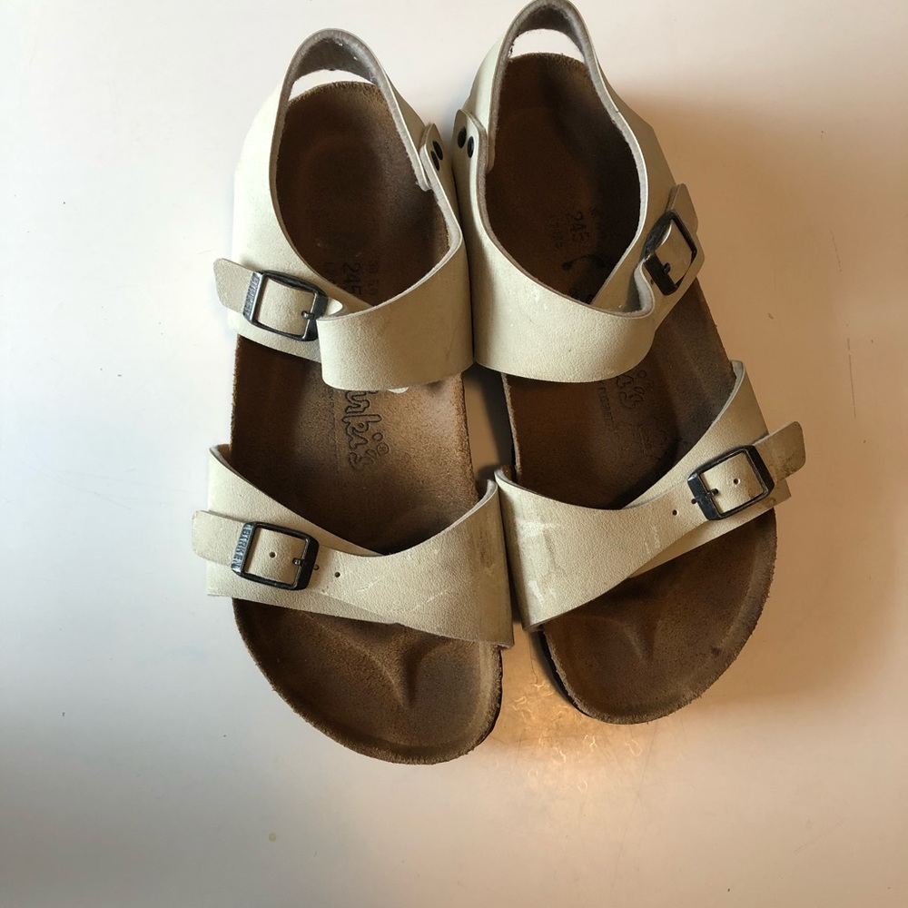 Birkenstock. Tan.  size 9/10.